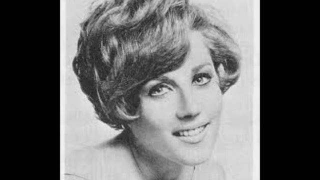 Lesley Gore ''She's A Fool''