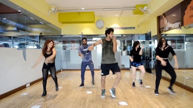Despacito Ft. Justin Bieber | Zumba Dance Routine | Dil Groove Mare | By Akshay Jain смотреть онлайн