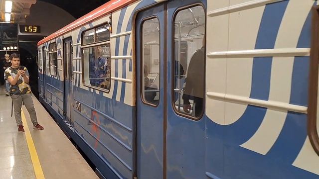 ?Парад Поездов на БКЛ в честь ?88-летия Московского метрополитена смотреть онлайн