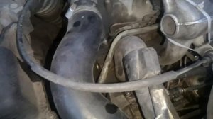 Вито 638 потекла трубка подачи топлива (воздушит систему)