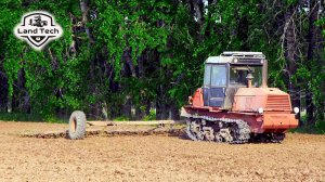 Боронование пашни на редком гусеничном тракторе ВТ-100