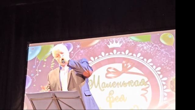 С Праздником весны, мира и труда поздравляю друзей! Александр Зорин смотреть онлайн