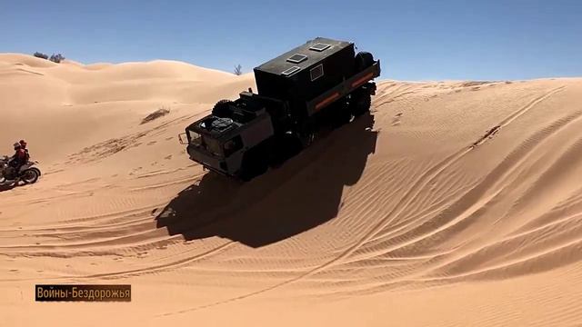 Очень прочный КамАЗ 4310, старый РОССИЙСКИЙ грузовик, ИТАЛЬЯНСКИЙ АРМЕЙСКИЙ ГРУЗОВИК IVECO. смотреть онлайн