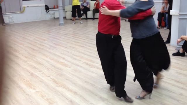 EdissaDNItango. Alex Barbolin y Elvira Malishevskaya. Ревью урока вальса. смотреть онлайн