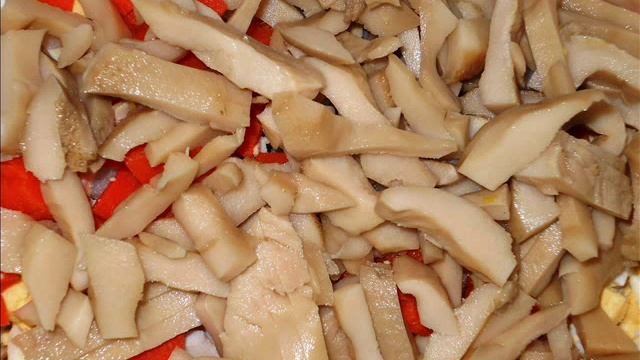 салат из соленых груздей и овощей смотреть онлайн