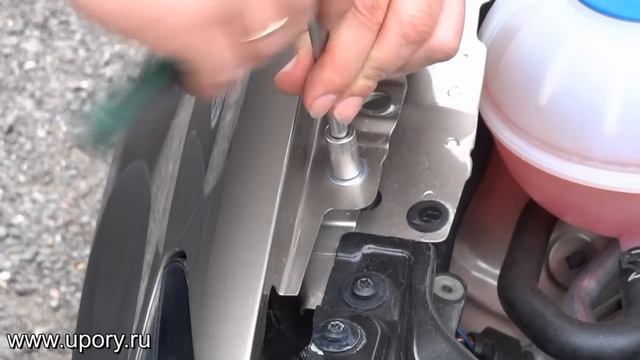 Установка амортизаторов (упоров) капота Volkswagen Polo (арт. KU-VW-PL00-02) от upory.ru смотреть онлайн