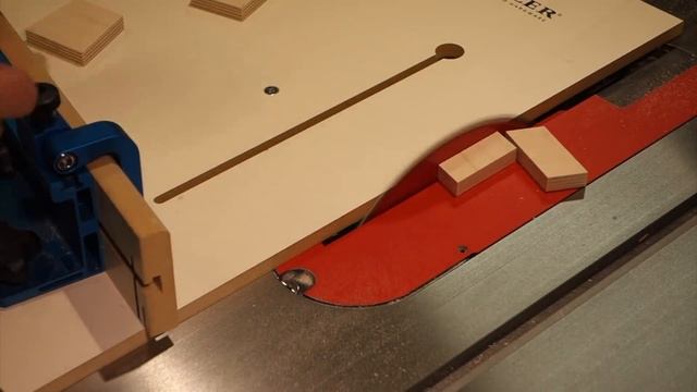 Make It - Adjustable Router Fence смотреть онлайн