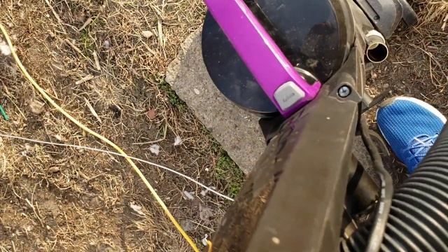 Bissell PowerForce Helix (2191U) Backyard Cleaning Disaster! смотреть онлайн