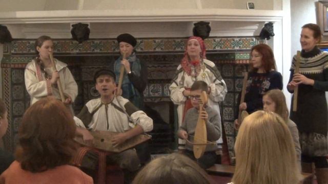 Во сторонке, всё в Василинской. Плотниковы Сергей, Инна. Рерих. Tradition. Folklore. परंपरा. смотреть онлайн