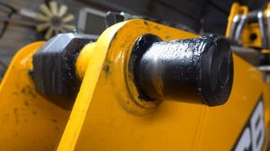 Влог тракториста JCB 3CX. Обслуживание экскаватора, мелкий ремонт.