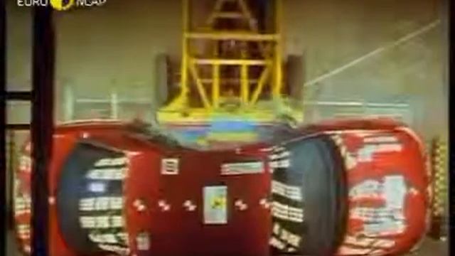 Crashtest Opel Omega B Small Overlap