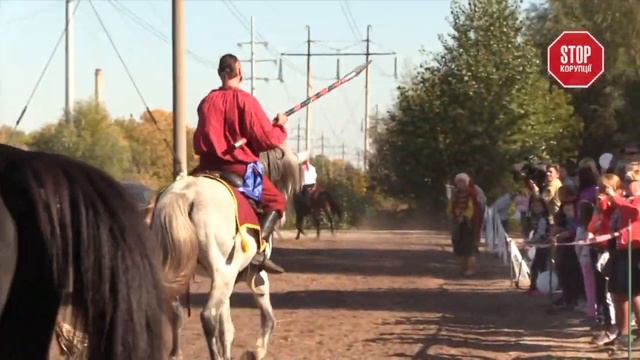 На Осокорках екологи та активісти зарибили озеро Небреж смотреть онлайн