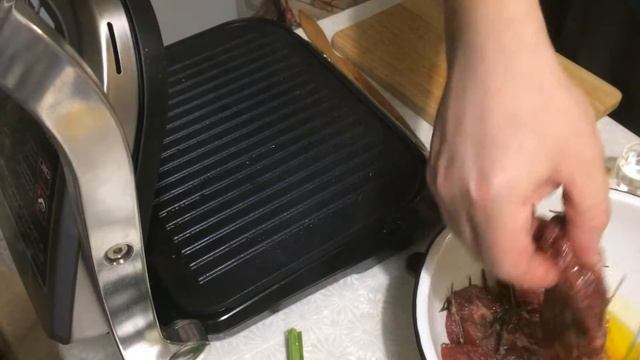 Meat On The Grill, A Juicy Steak Мясо на гриле Redmond