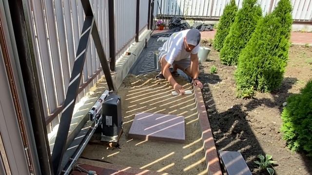 ВЛОГ ! Купил ПЛИТКУ И БОРДЮР !  Благоустроил ДВОР ! Альпийские КОЗЫ ! Батя Лёша