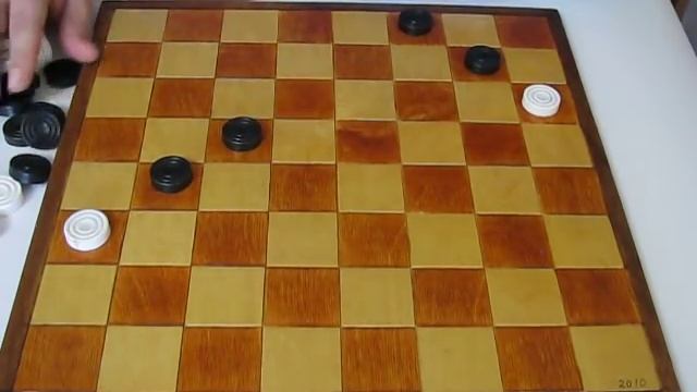 MVI 2481 Основы игры в шашки. Правила для начинающих. Как ходить, как бить. смотреть онлайн