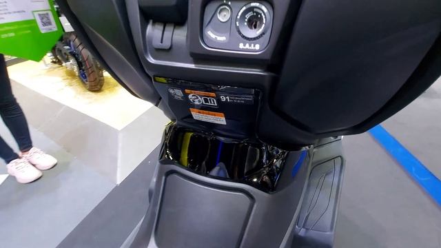 2022 Suzuki Burgman 400 M смотреть онлайн