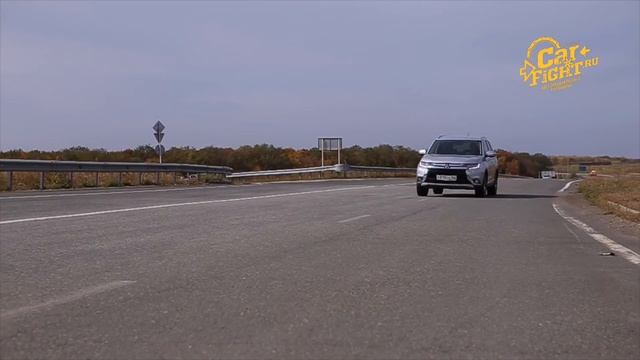 Тест-драйв Mitsubishi Outlander против Nissan X-Trail (2015)