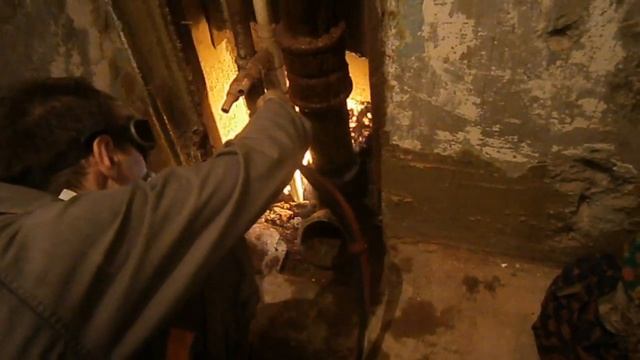 Замена чугунного стояка в шахте смотреть онлайн