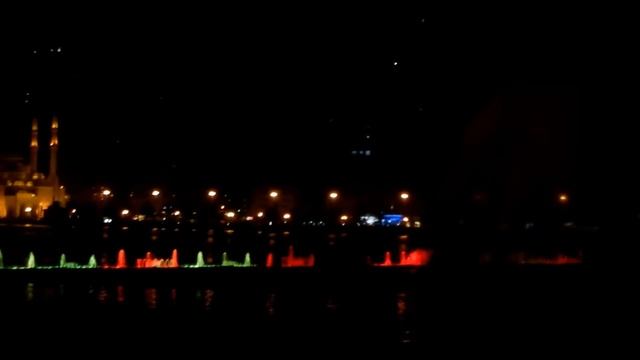 Цветные фонтаны в Шардже (ОАЭ)