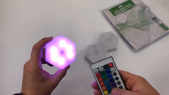 Відео огляд Набір із трьох RGB LED Ламп із Пультом та Таймером Відключення Два Режими Яскравості смотреть онлайн