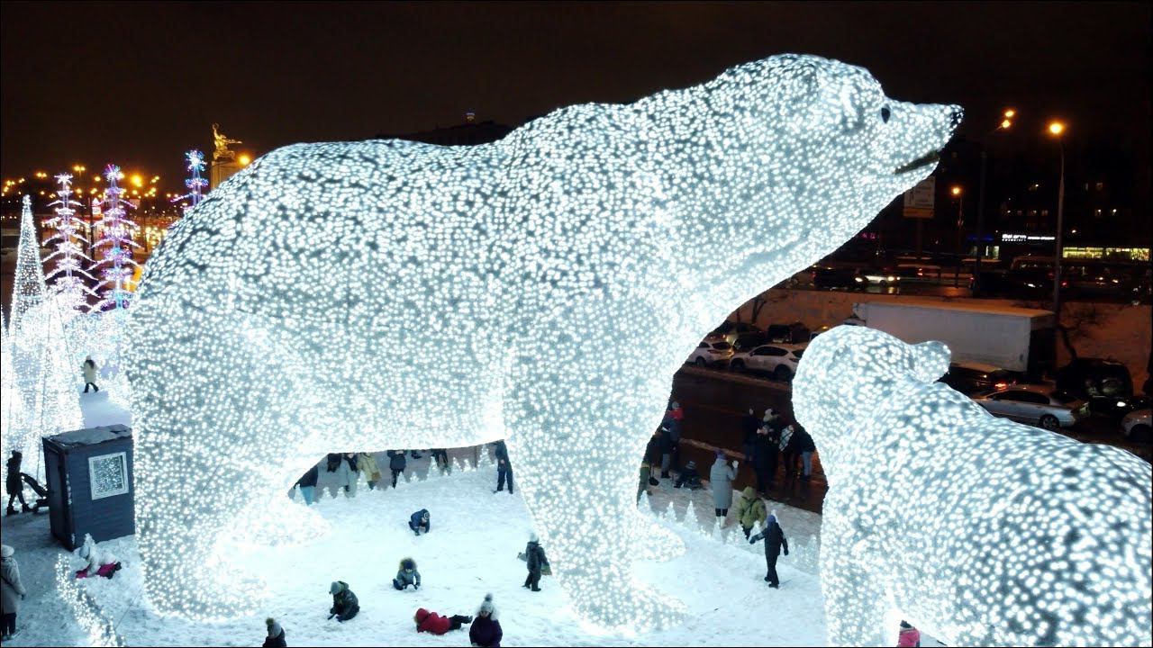 Медведи в Ростокино. Новый 2022 год приходит в Москву. смотреть онлайн