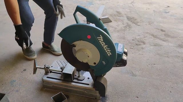Demo Makita DLW140 Cordless Portable Cut off 36V , 355mm Cutting Wheels смотреть онлайн