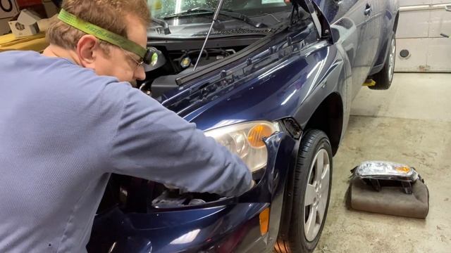 Chevy HHR headlight replacement смотреть онлайн