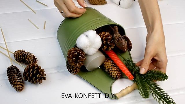 DIY Новогодняя композиция с лосем, свечами и шишками в металлическом кашпо из Фикс Прайс! смотреть онлайн