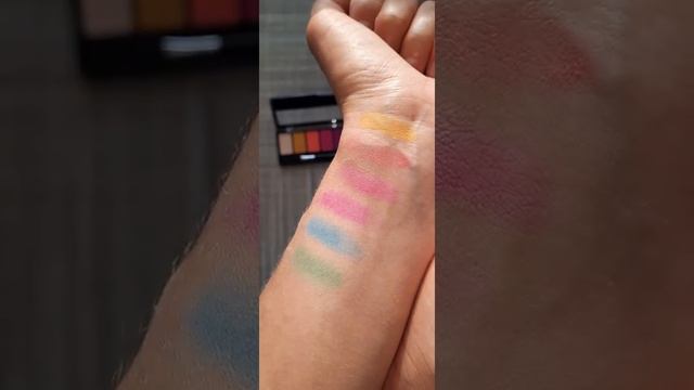 Eveline NEON Lights и NYX Brights Ultimate Edit. Свотчи. СРАВНИМ?