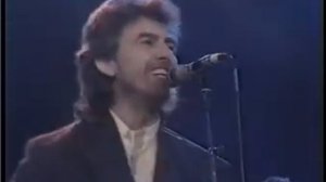 video the beatles   while my guitar gently weeps george harrison, eric clapton, phil collins, ringo