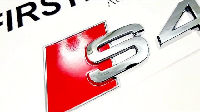 Audi S4, Emblema S4 traseiro. смотреть онлайн