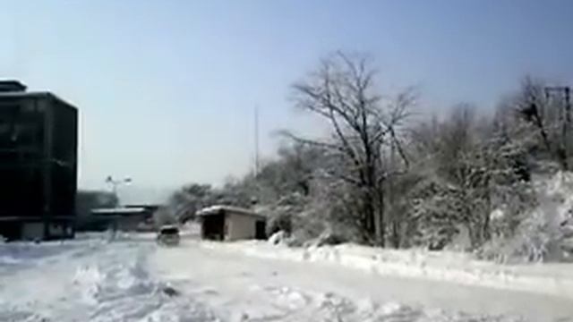 Hyundai Santa Fe 2.7 V6 Snow. Driven By 14-years Old Boy