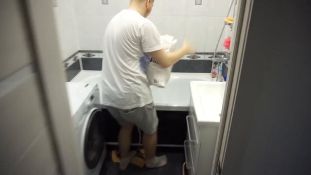 ВАННА ИЗ 100 ПАЧЕК РОЛТОНА CHALLENGE смотреть онлайн