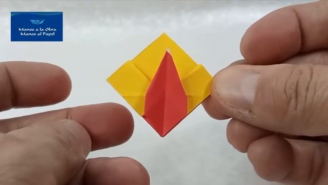 Estrella de fuego de 24 puntas en Origami смотреть онлайн
