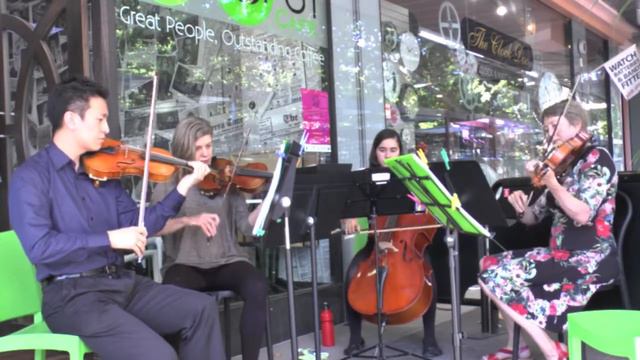 Boccherini - Minuet and Trio смотреть онлайн