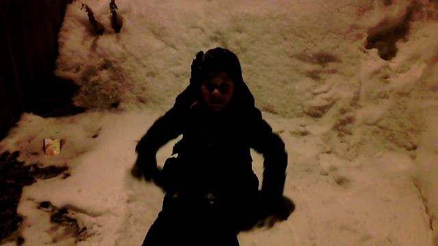 Начинающия гимнастка!Девочка 6 лет выполняет гимнастические упражнения смотреть онлайн