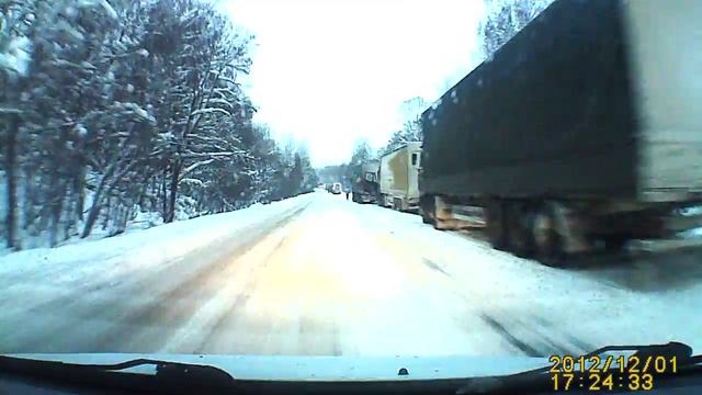01.12.12 М5 Уфа-Челябинск пробка 60км (рядом с Ашой) смотреть онлайн