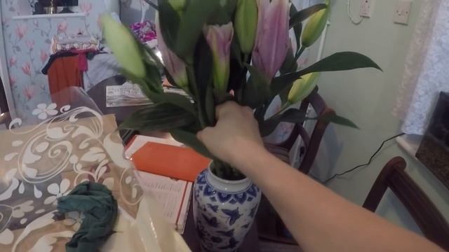 Анонимные цветы от неизвестного... смотреть онлайн