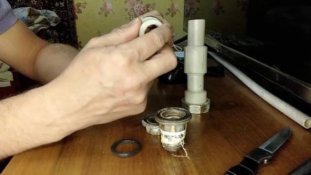 пропускает воду муфта американка на пластиковую трубу,что делать смотреть онлайн