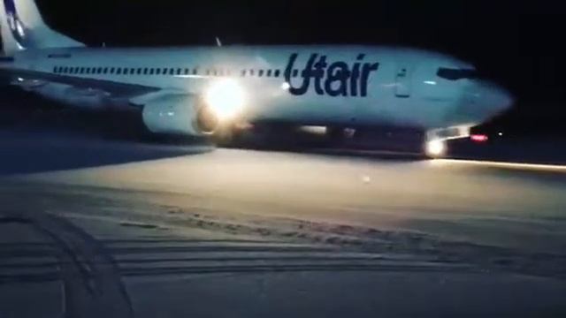 Новый BOEING 737-800 UTair смотреть онлайн