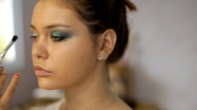 Зеленые глаза макияж смотреть онлайн