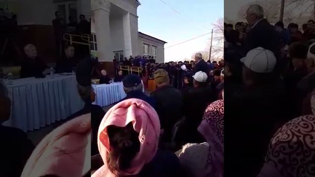 Конфликт казахов с дунганами. Сход жителей Кордайского района