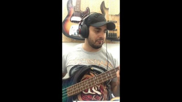 Baixo Fernandes FRB42 - Japan