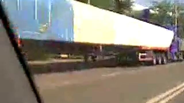 Первый раз вижу что бы такую махину перевозили смотреть онлайн