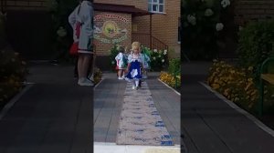 Дефиле в национальных костюмах  (часть 2)