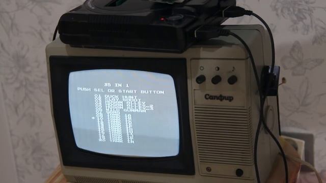 Олдскульный влог: Подключение денди к телевизору Сапфир, игры с пистолетом. смотреть онлайн