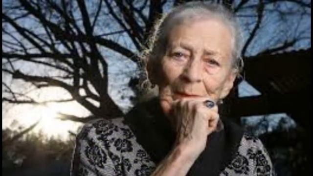 ДЕЖУРНЫЙ ПО АПРЕЛЮ. Автор: Б. Окуджава, Исп. : Т. Рехельс смотреть онлайн