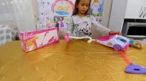 Пылесос Барби.Детский электронный пылесос.Куклы,игрушки.Видео для детей.Игра для детей.