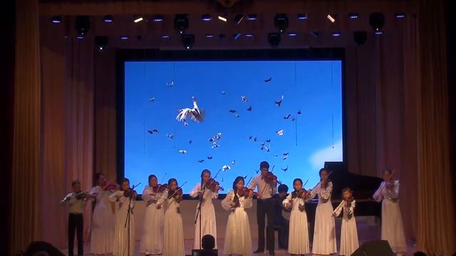Ансамбль скрипачей "Летите, голуби" смотреть онлайн