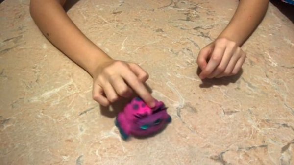 Паучок Yellies от Hasbro. Вы не боитесь?